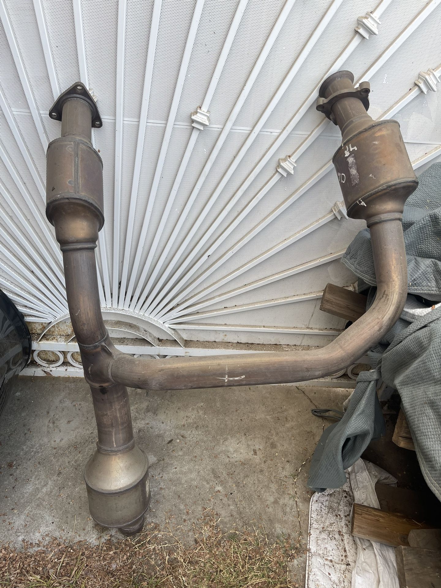 2017 GMC Sierra Y Pipe