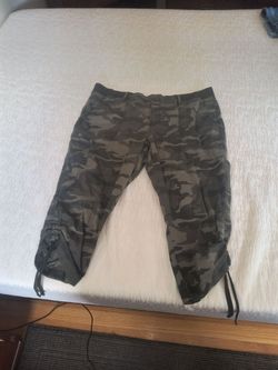 Womens size 18 camouflage capris