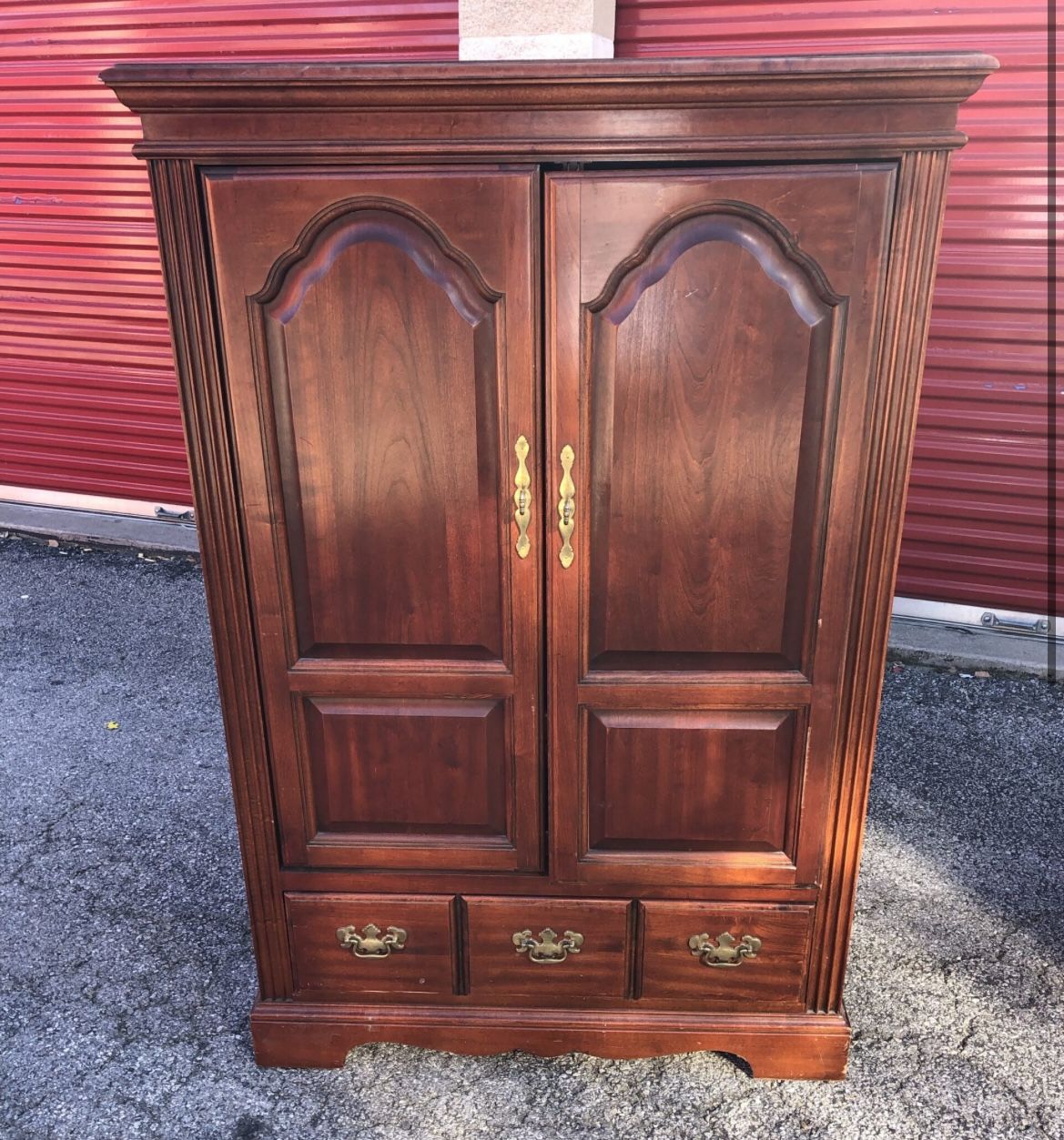 🚚 Free Delivery 🚚 Cherrywood Armoire 