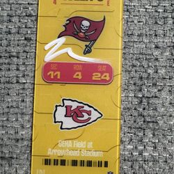 Leo Chenal Signed Autograph Week 9’commemorative Acrylic Ticket - Beckett 