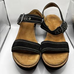 Clarks Black and Tan Suede Wedge Sandals with Decorative Buckles Women’s Size 9