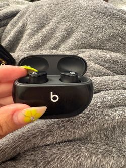 Beats Studio buds