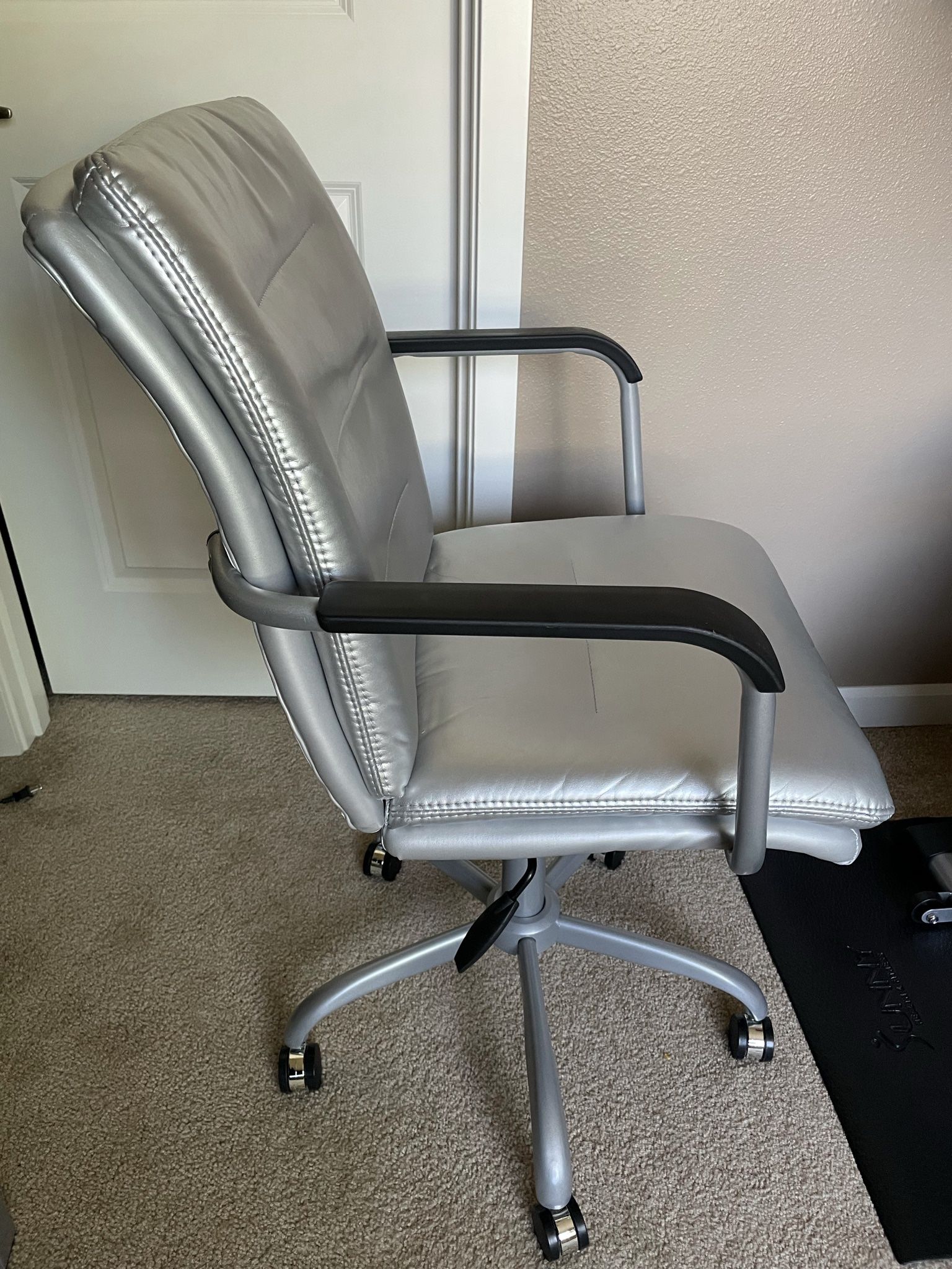 Desk Chair- faux LEATHER SOFT - Silver