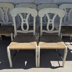 6 Vintage Chairs 