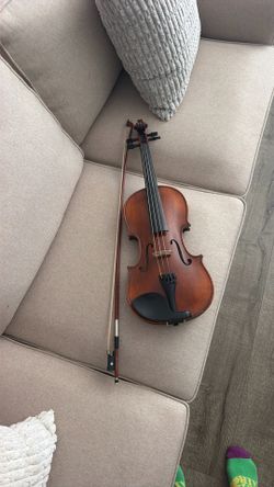 Violin —Eastman Stings Model 100 (violin)