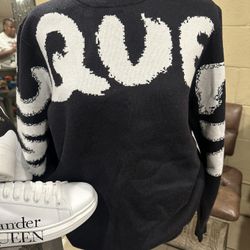 Size 10 women’s 8 men’s Large sweater 