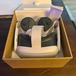 Meta Quest 3 VR- Brand New + Tons Of Games