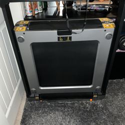 KINGMAN FOLDING TREADMILL $600