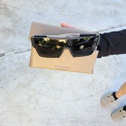 Burberry Sun Glasses