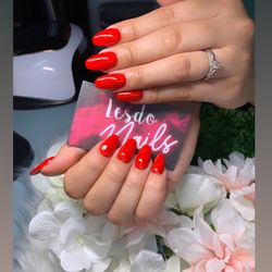 Nail Tech