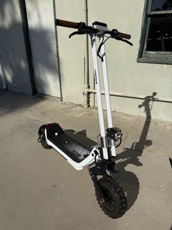 Phantom GOGO electric scooter