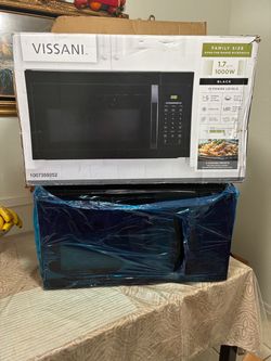 Vissani 1.7sq ft 1000w Family microwave over the range