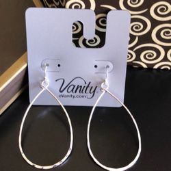 Elegant Silver Tone Earrings