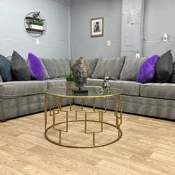 🛋️💥 Broyhill Sectional 💥 Free Delivery And Financing Available!