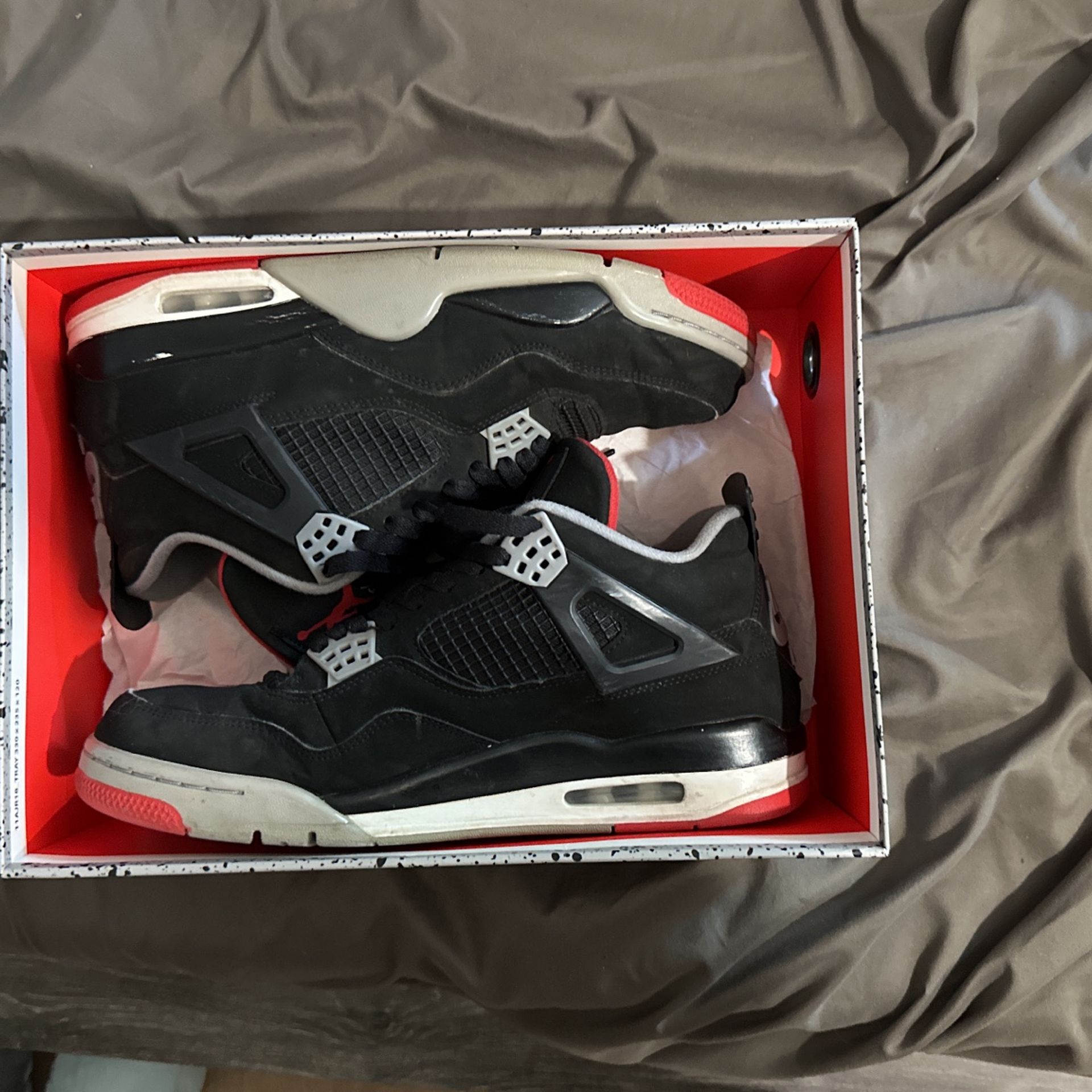 Bred 4s Used size 10.5 250$