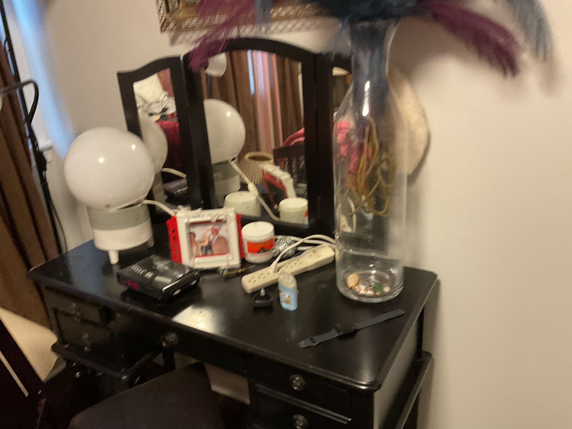 A Good , Black, 43” Long X 35” Long Mirror X 19” Wide X 57” High From The Floor To The Mirror, It Needs A Paint, And Some Screws In The Back