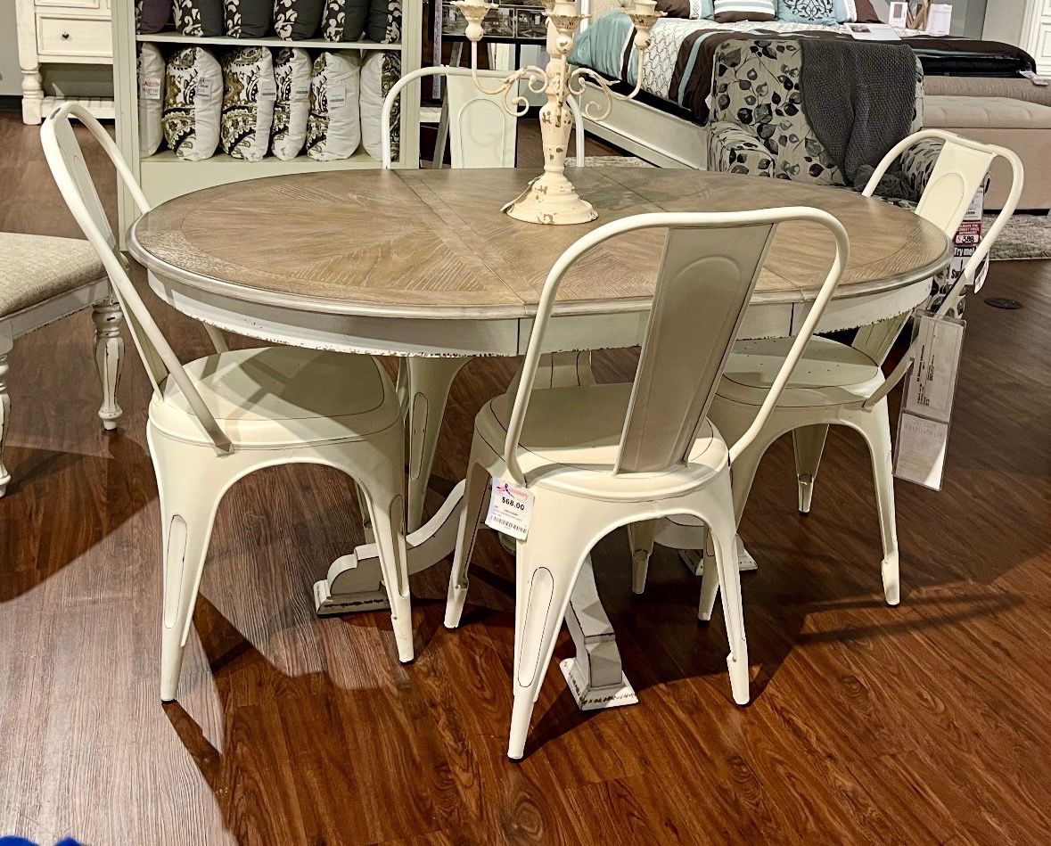 Magnolia Rustic Round Dining Table & Chairs