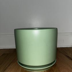 Pike Nursery Large Green Planter With Drainage