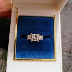 Brand NEW 1.75 tcw Natural Diamond and Platinum Custom Handmade Ring