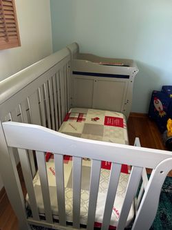 Storkcraft™ Portofino 4-in-1 Convertible Crib and Changer
