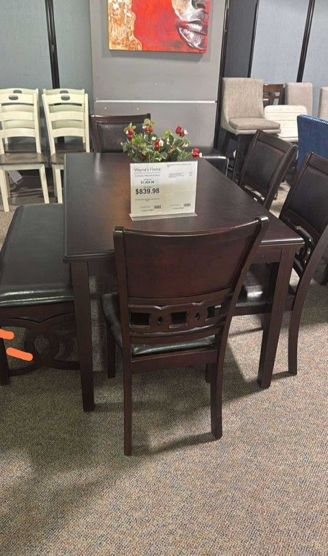 OM• $38 Initial • Brand New Dining Room Set With Chairs And Bench
