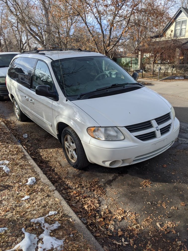 2005 Dodge Grand Caravan