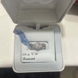 Size 8  1/4ct Ring