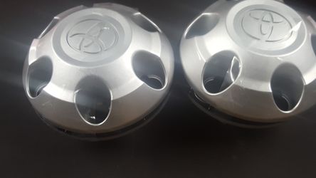 Toyota truck center cap