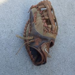 Nike First Base Glove