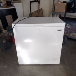 Vissani Brand Chest Freezer 