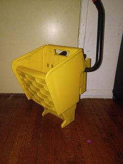 Rubbermaid Commercial Product Wave Break