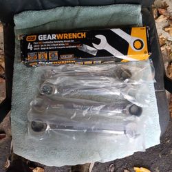 Gearwrench 4 PC. Sae Combination Ratcheting Wrench Set. . Sku # 9309D