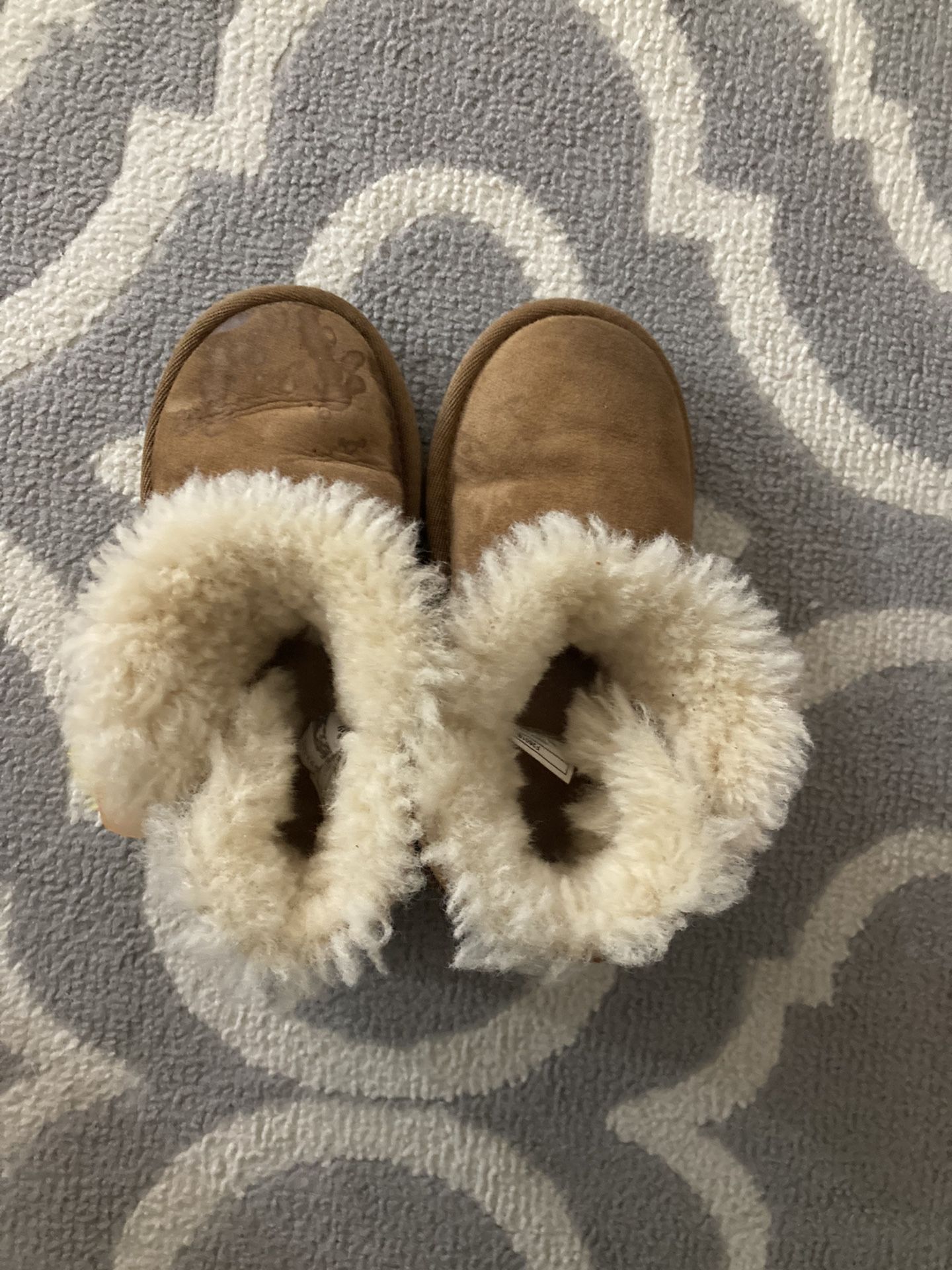 Uggs Boots Size 10 Toddler $40 Obo 