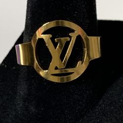 Stainless Steel L🌸V Ring 