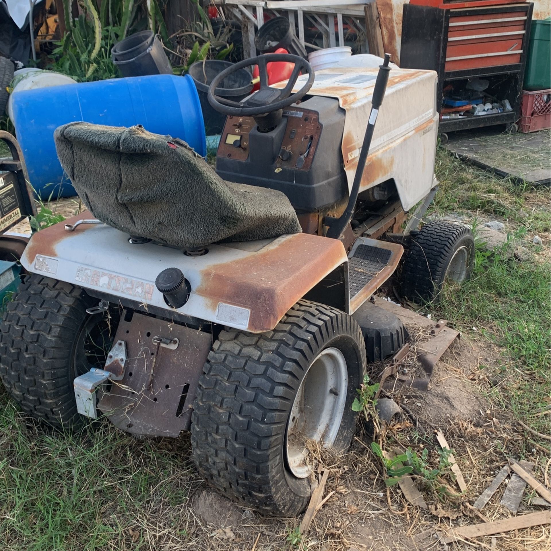 Lawnmower Tractor