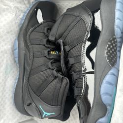 Jordan Retro 11 Gamma Grade school 5.5y