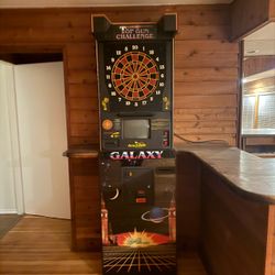Arachnid Galaxy Coin-Op Dart Machine – Top Gun Challenge / English Mark Darts
