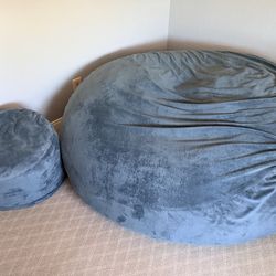 X Large bean bag with foot stool
