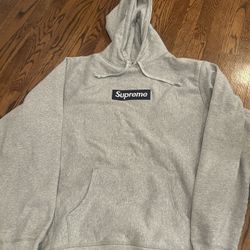 Supreme hoodie brand new XL need gone fast