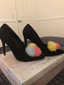 Poof Ball Pumps Size 9/10 Heels