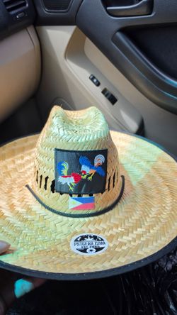 Philippines straw hat with cockfighting chickens
