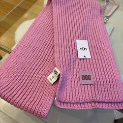 UGG Scarf 