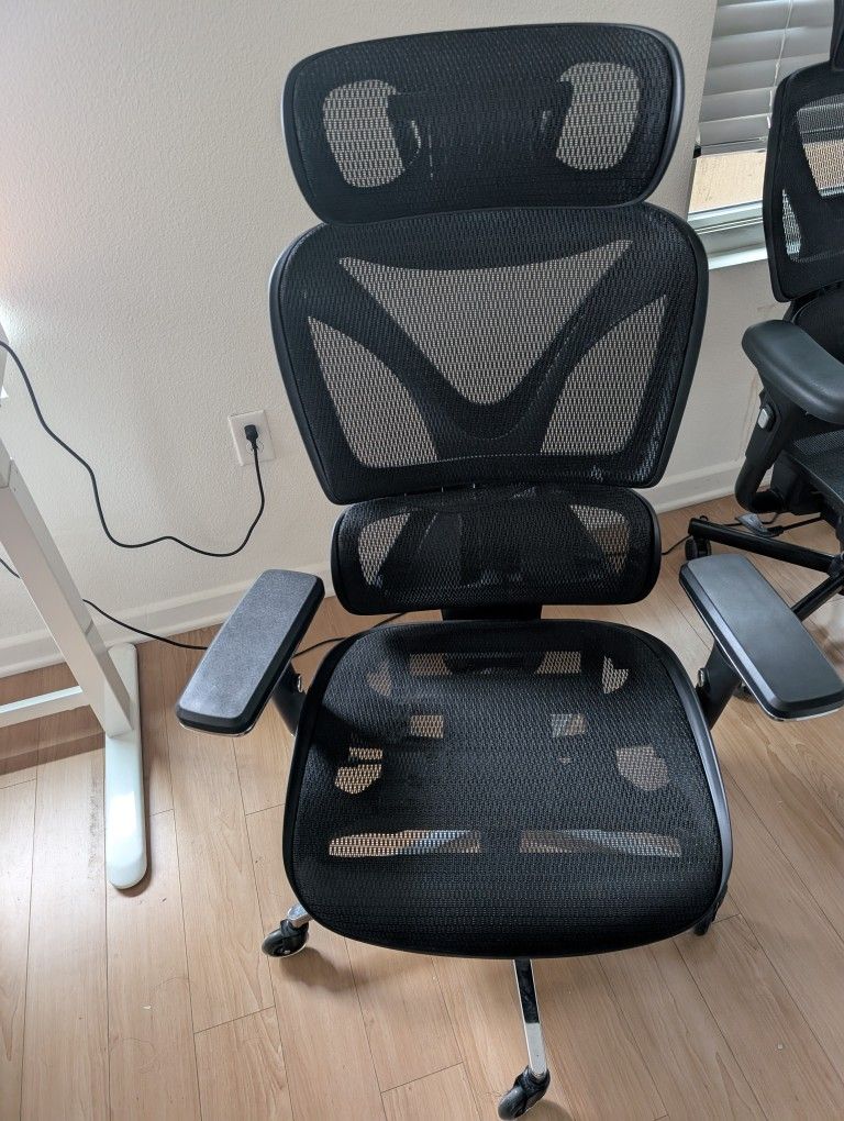 Rolling Mesh Desk Chair