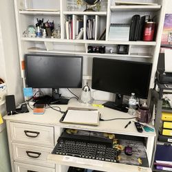 Hutch Desk That Breaks Down Top And Bottom 