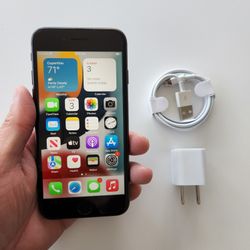 iPhone 8 - UNLOCKED - Like New 