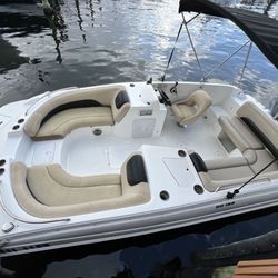 Hurricane Deck Boat 