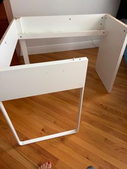 Free corner desk from ikea
