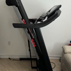 Pro Form  Trainer 12.0 Pro Shox Cushioning  2023