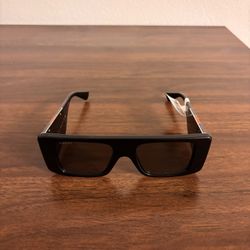 Gucci (Sunglasses)