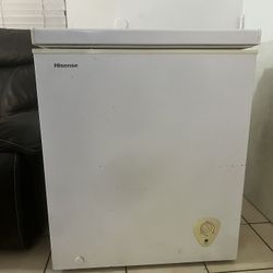 freezer hisense 70$